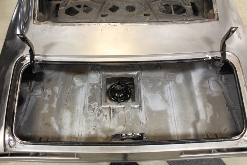 Custom 1969 Camaro Hot rod Ricks tanks fuel cell install